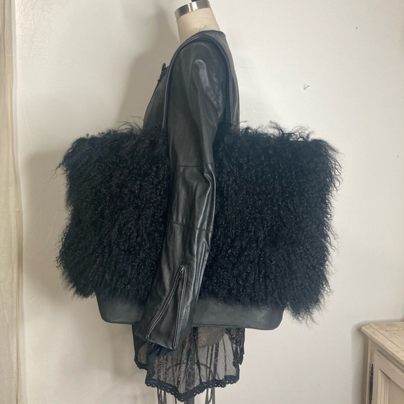 Huge weekender tote bag Mongolian fur leather bottom - Picture 4 of 11